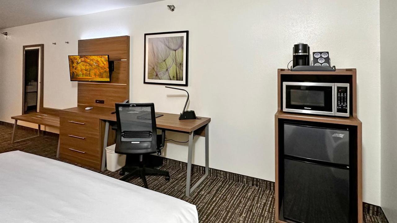 Estherville Hotel&Suites Buitenkant foto