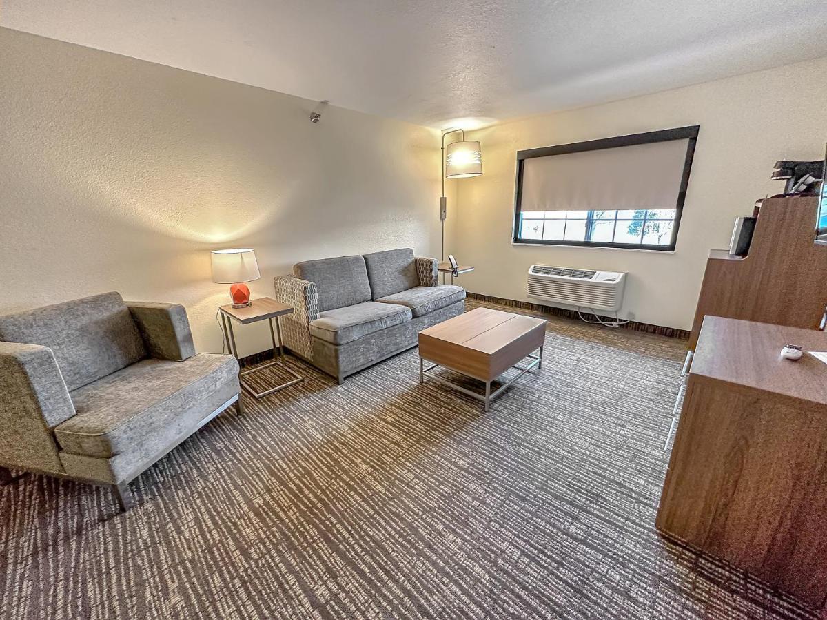 Estherville Hotel&Suites Buitenkant foto