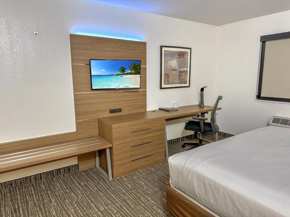Estherville Hotel&Suites Buitenkant foto