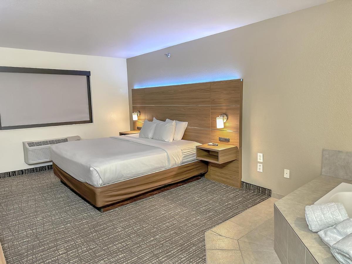 Estherville Hotel&Suites Buitenkant foto