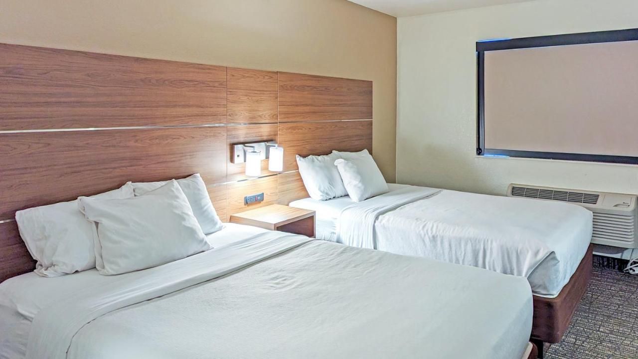 Estherville Hotel&Suites Buitenkant foto