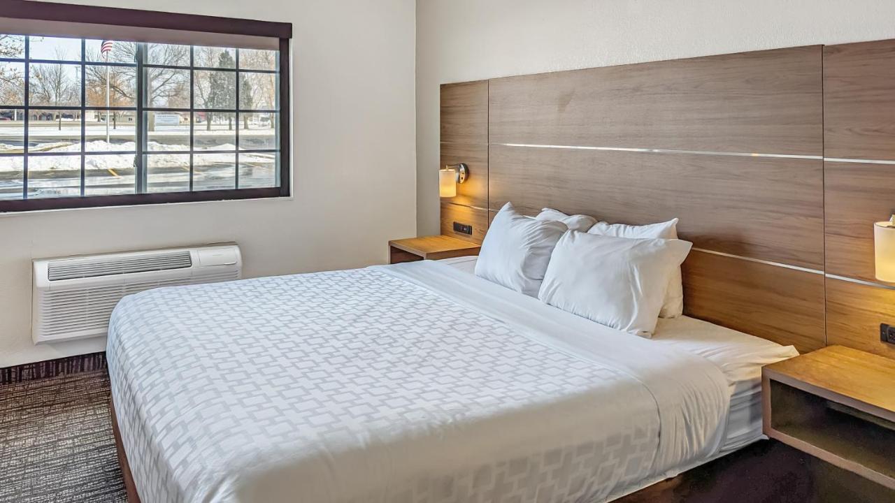 Estherville Hotel&Suites Buitenkant foto